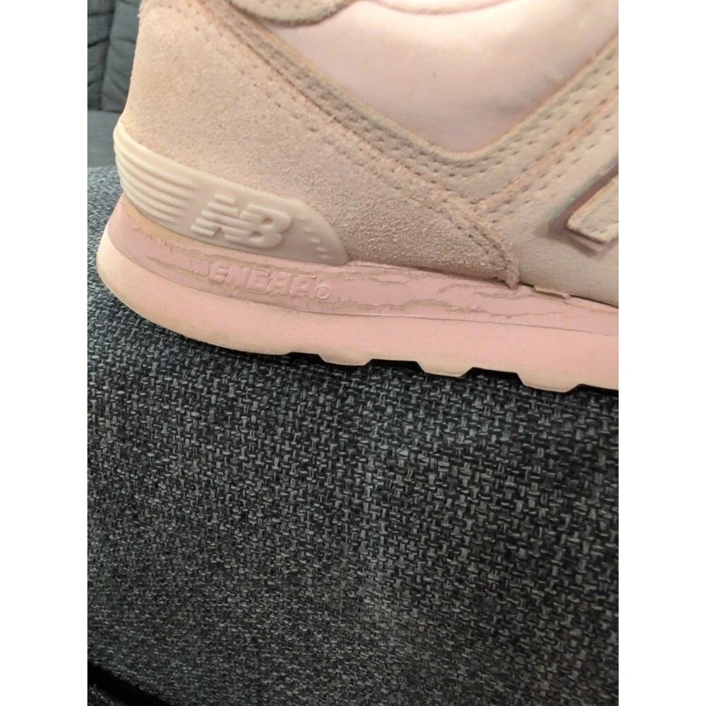 New Balance 574 WL574SLA Women's Salmon Suede Sneakers Size 7.5 Shoes